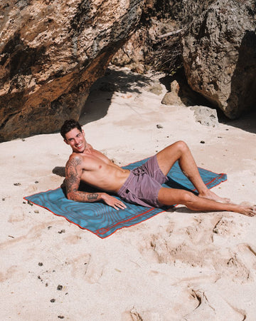 6 Ways a Quick-Dry Towel Will Transform Your Beach Days